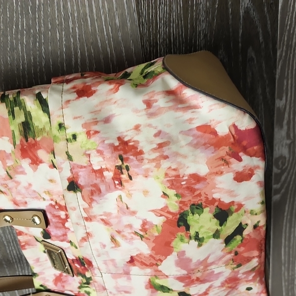Calvin Klein floral pink and green small tote bag - Picture 6 of 12